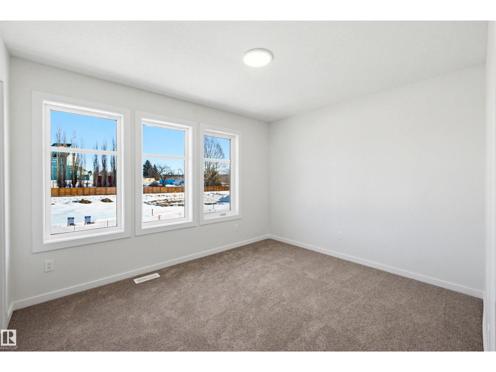 147 ROYAL ST, St. Albert