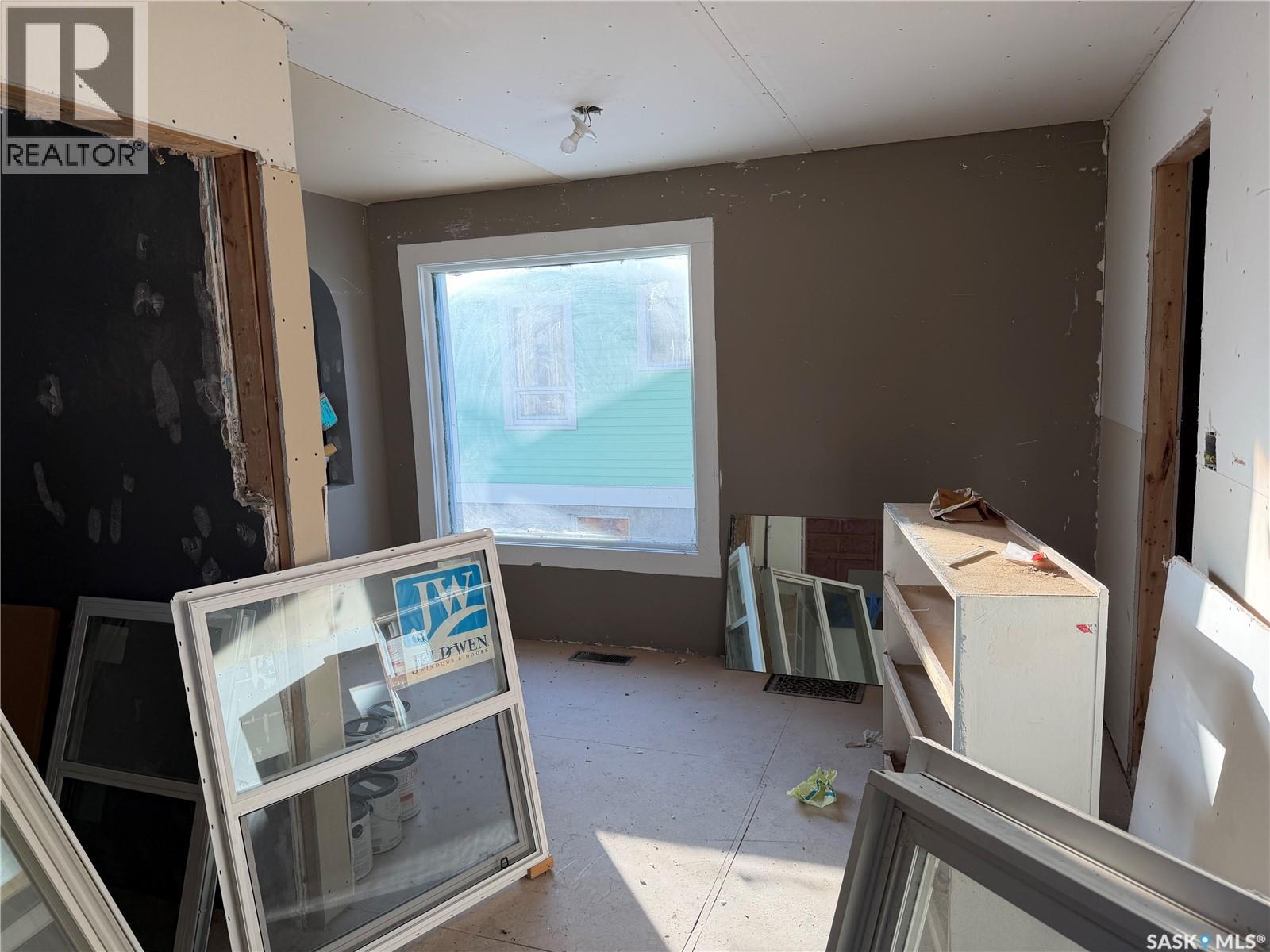 1621 99th STREET - Photo 3 of 19, North Battleford, Saskatchewan