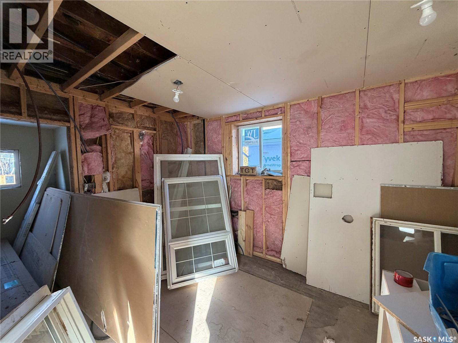 1621 99th STREET - Photo 4 of 19, North Battleford, Saskatchewan