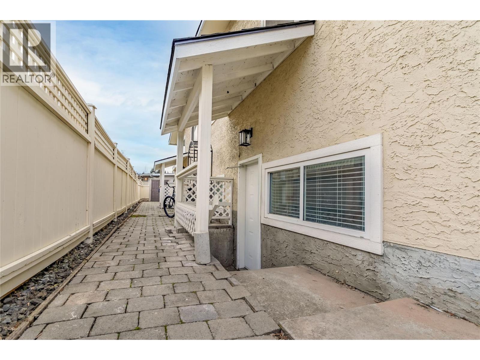 1105 Cactus Road, Kelowna