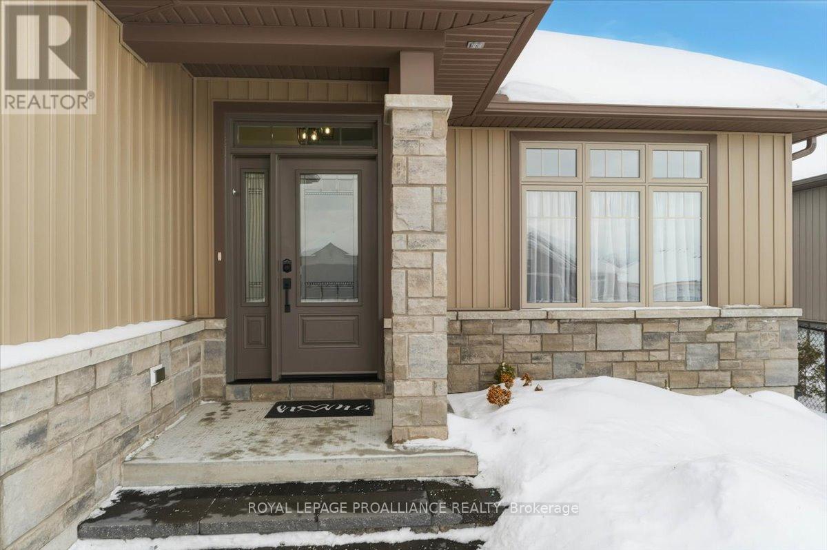 34 ROSEWOOD DRIVE - Photo 3 of 47, Quinte West (Frankford Ward), Ontario