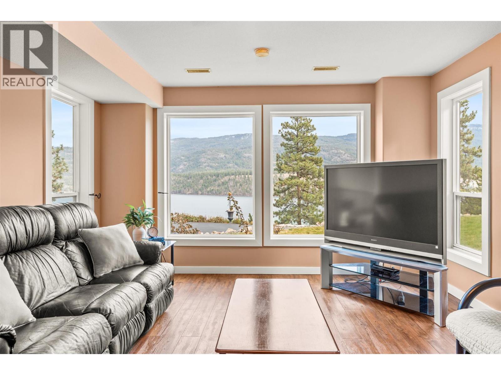 16864 Gatzke Road, Lake Country