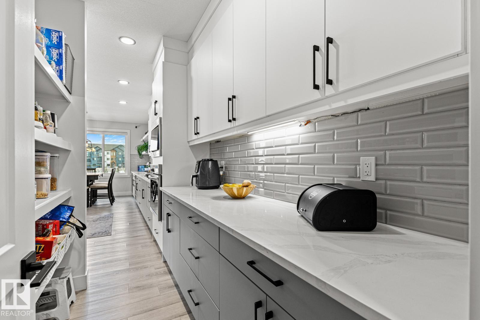 5 STARLING, Fort Saskatchewan