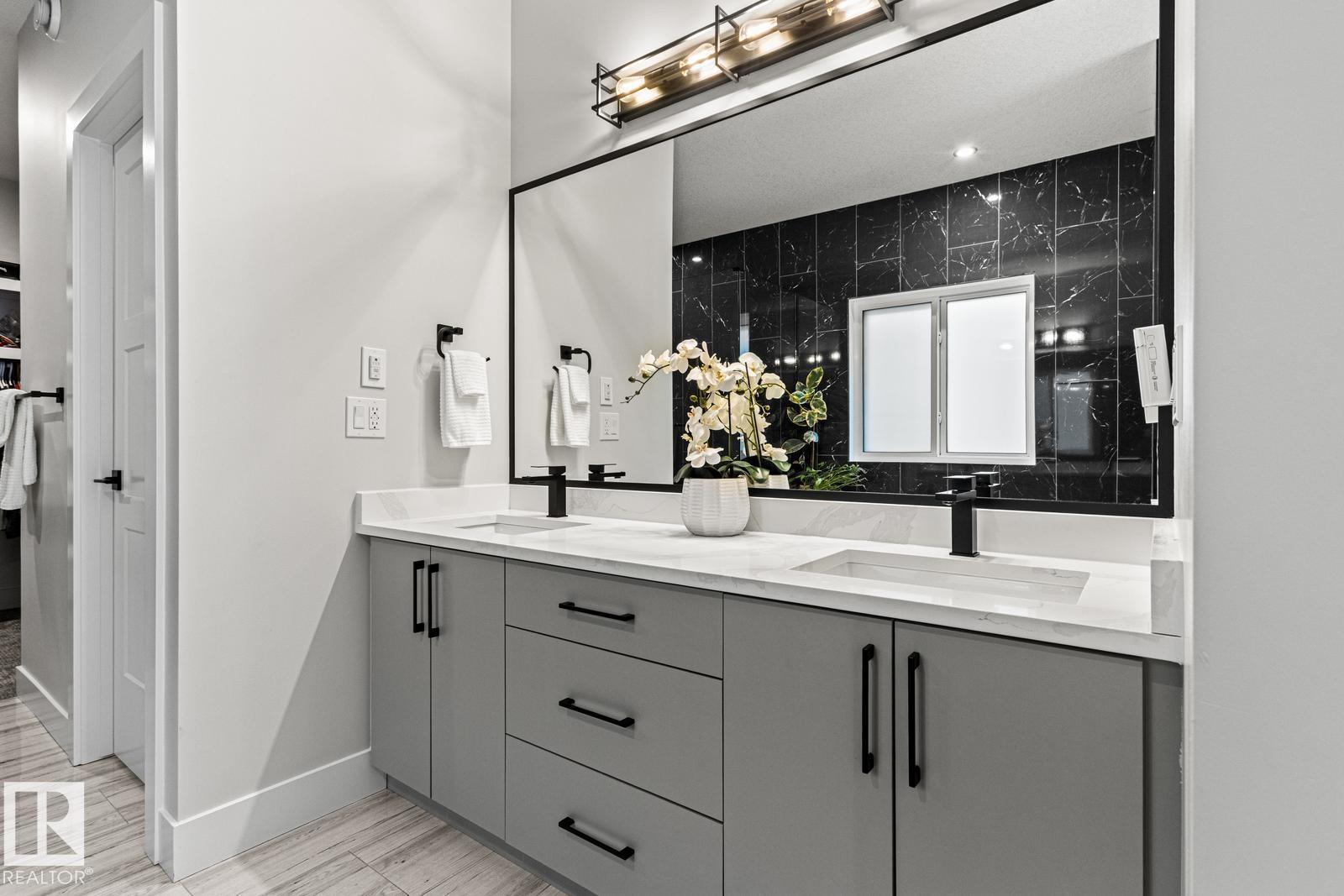 5 STARLING, Fort Saskatchewan