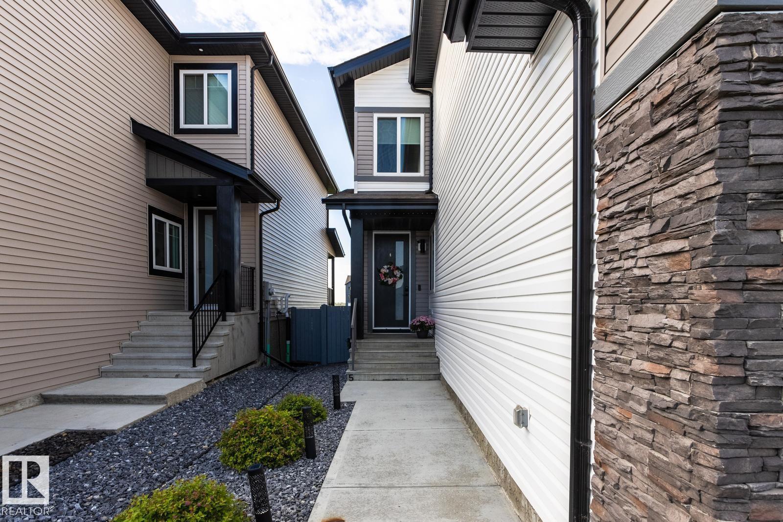 5 STARLING, Fort Saskatchewan