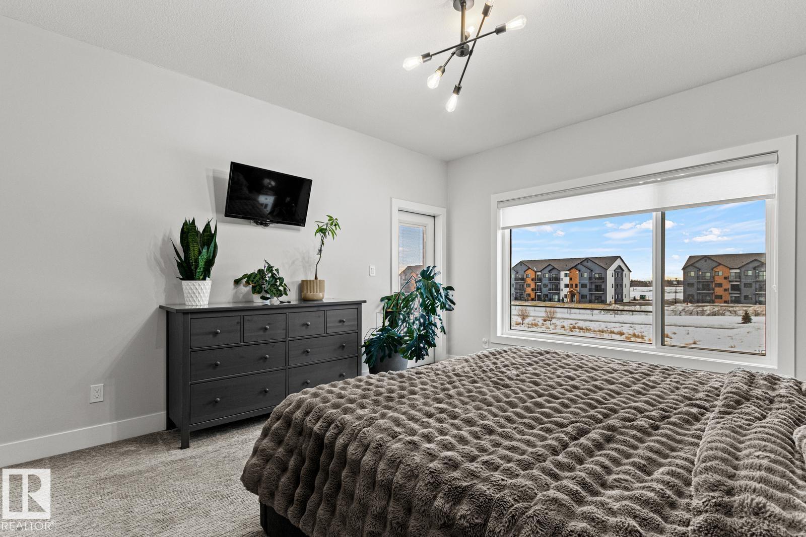 5 STARLING, Fort Saskatchewan