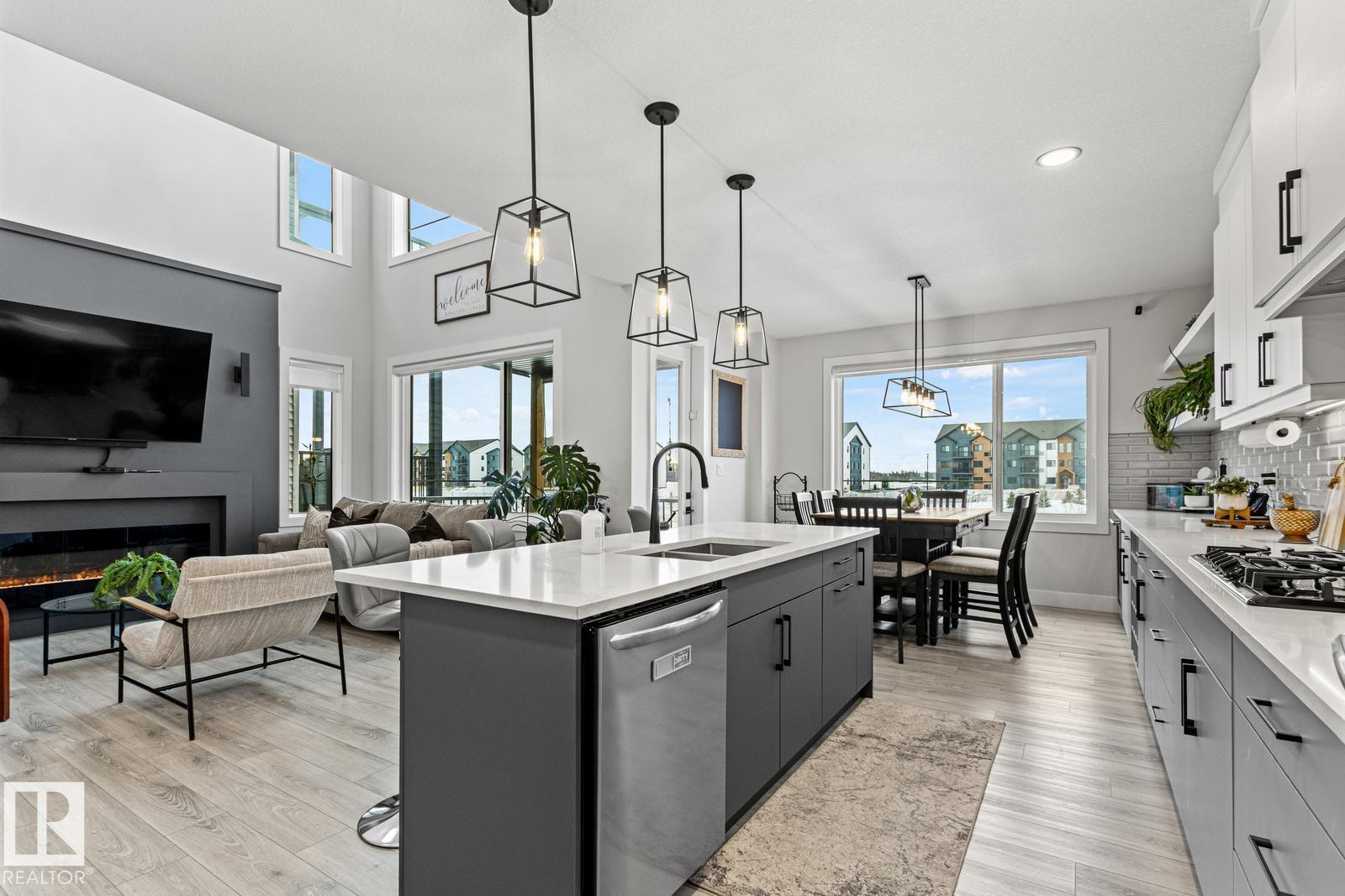 5 STARLING, Fort Saskatchewan