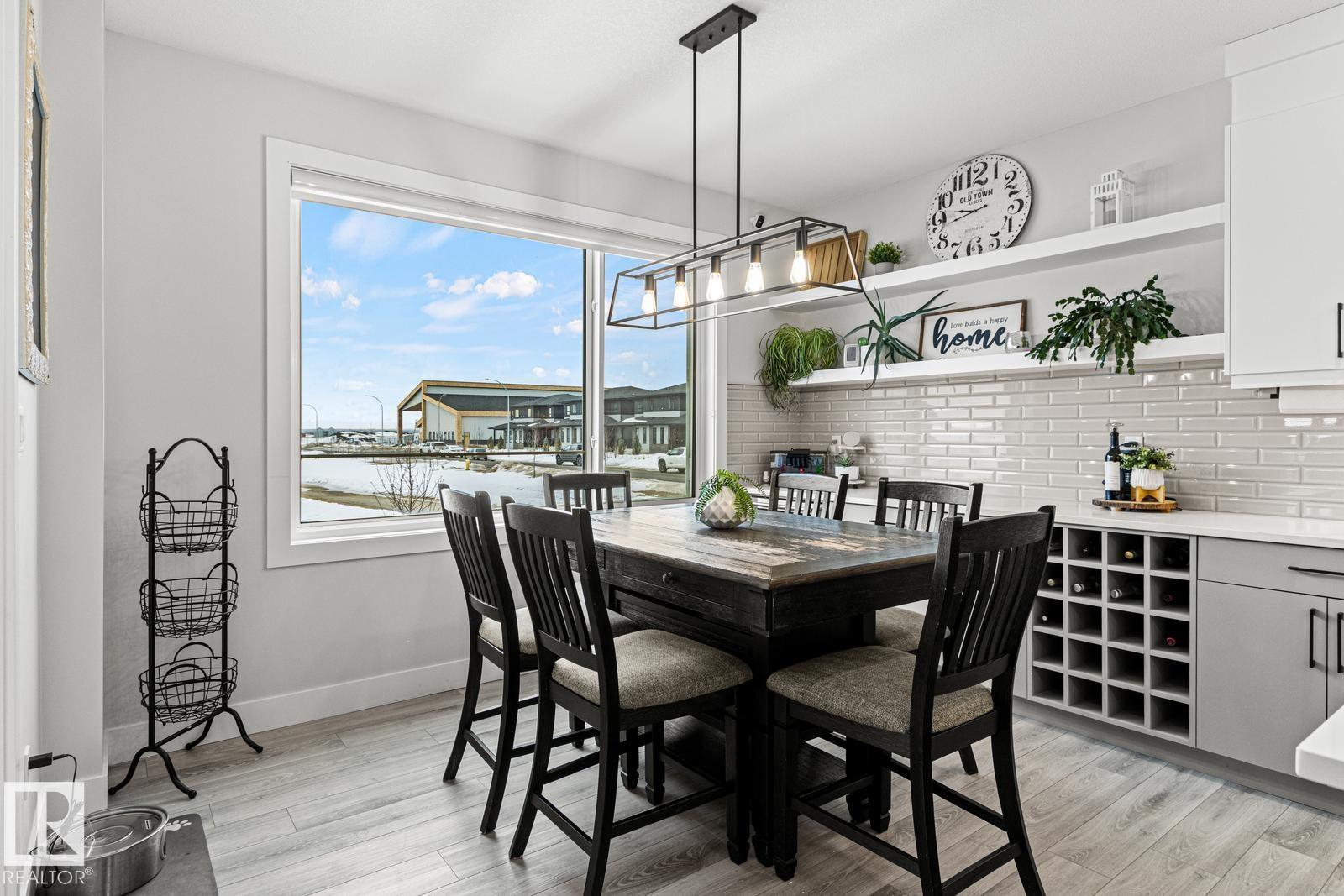 5 STARLING, Fort Saskatchewan