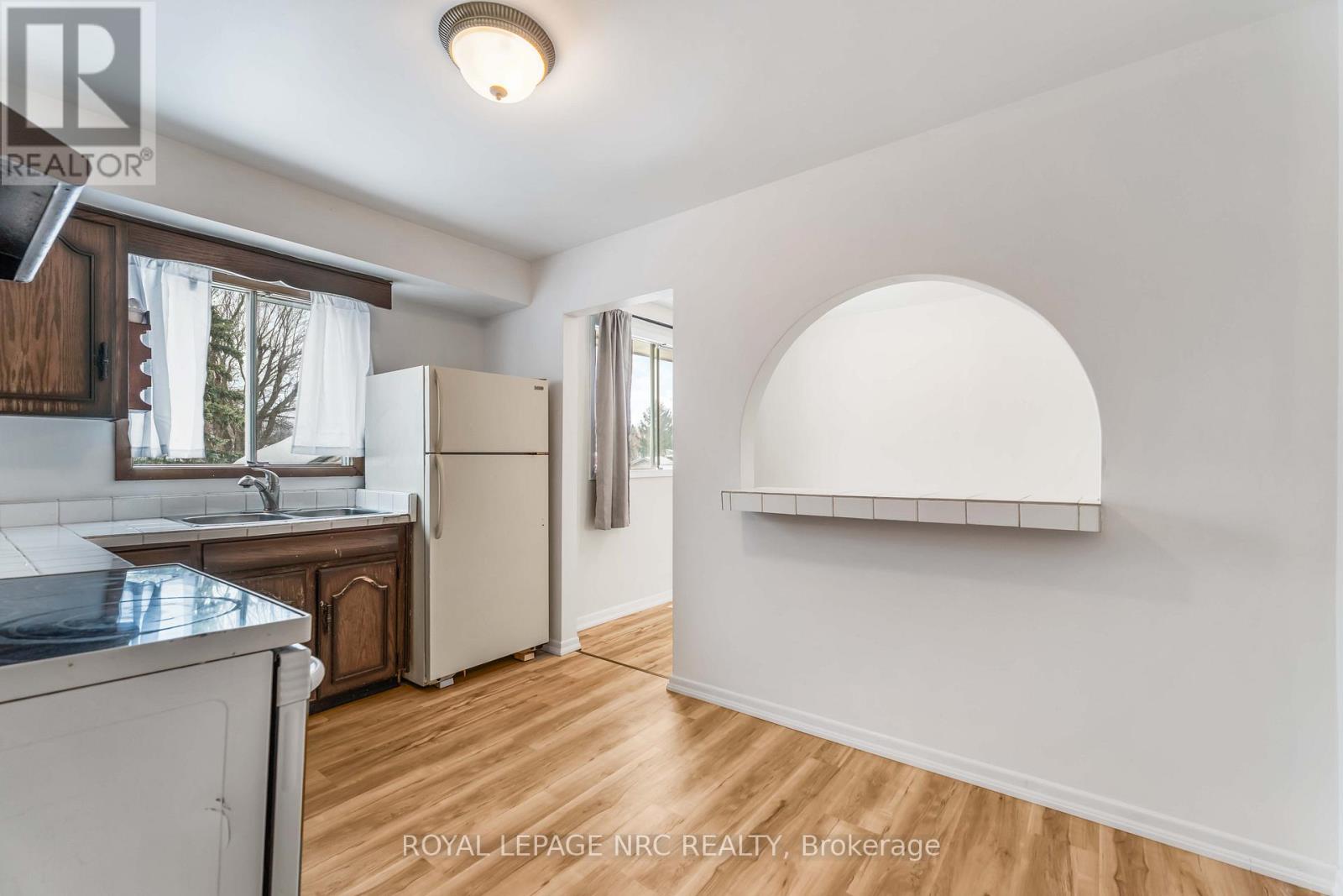 8025 THORTON STREET - 15