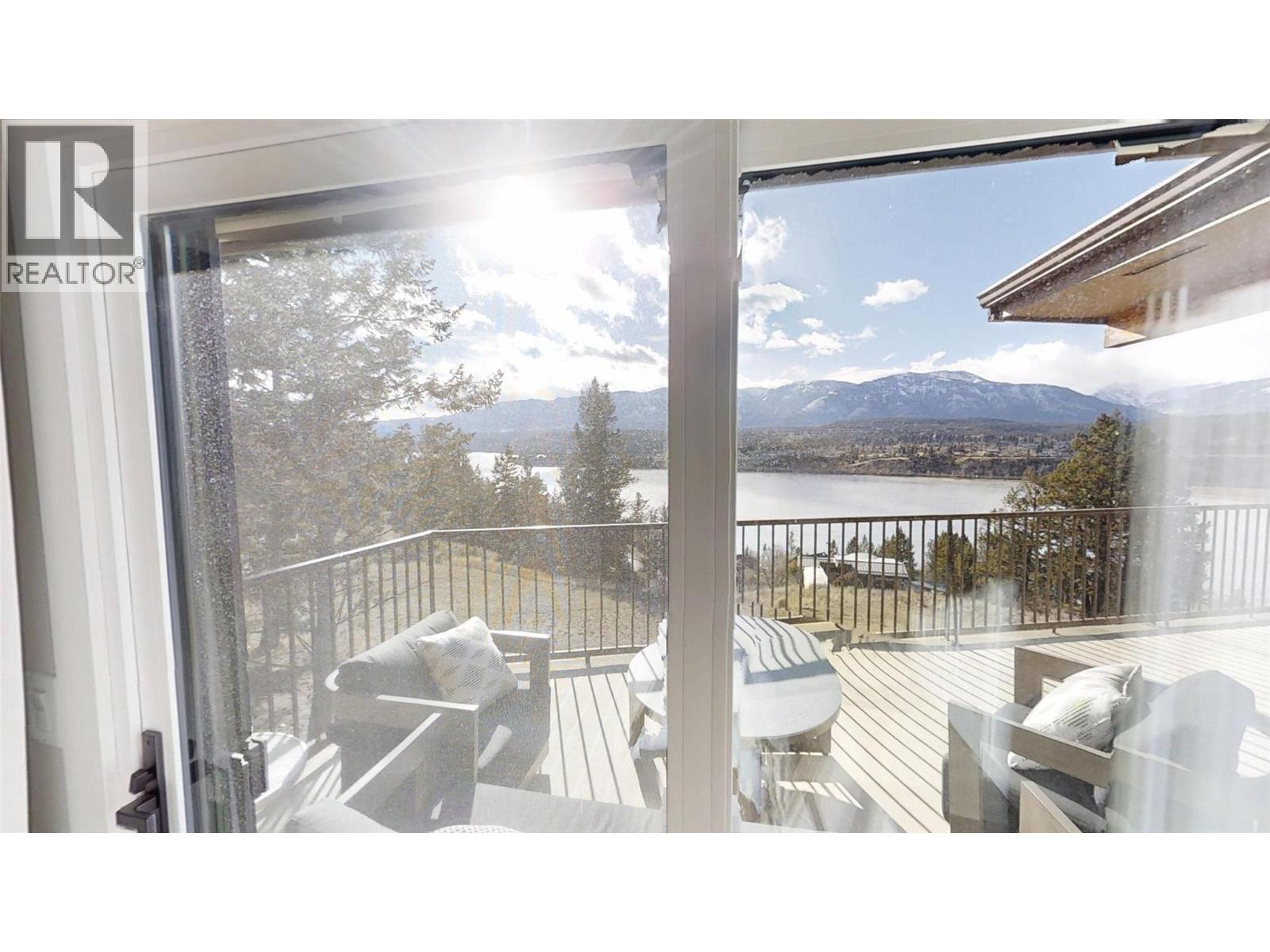 521 UPPER LAKEVIEW Road, Invermere
