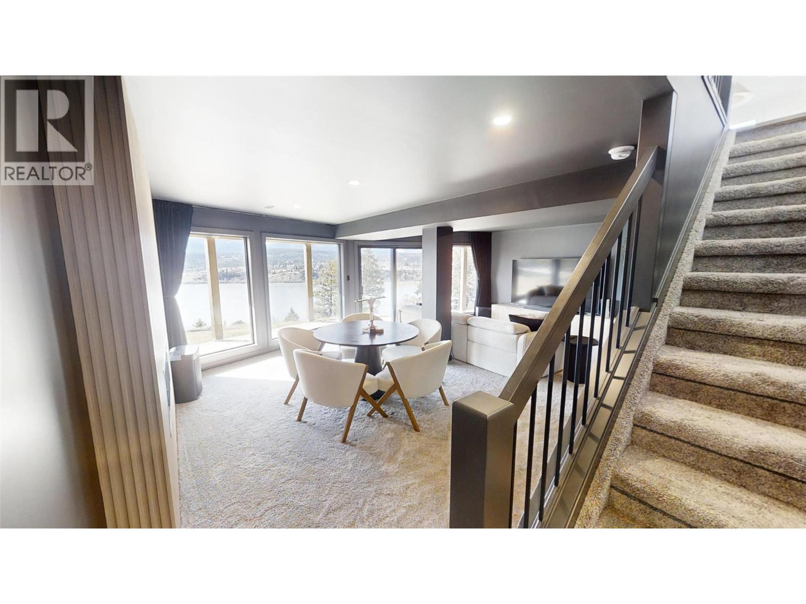 521 UPPER LAKEVIEW Road, Invermere