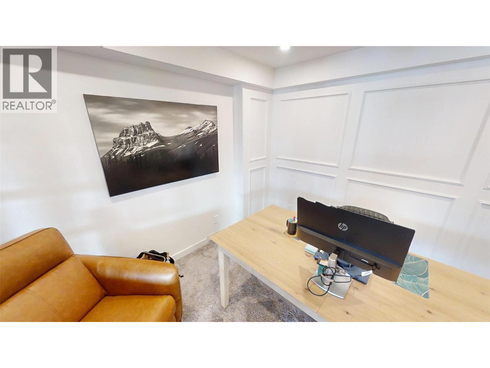 521 UPPER LAKEVIEW Road, Invermere