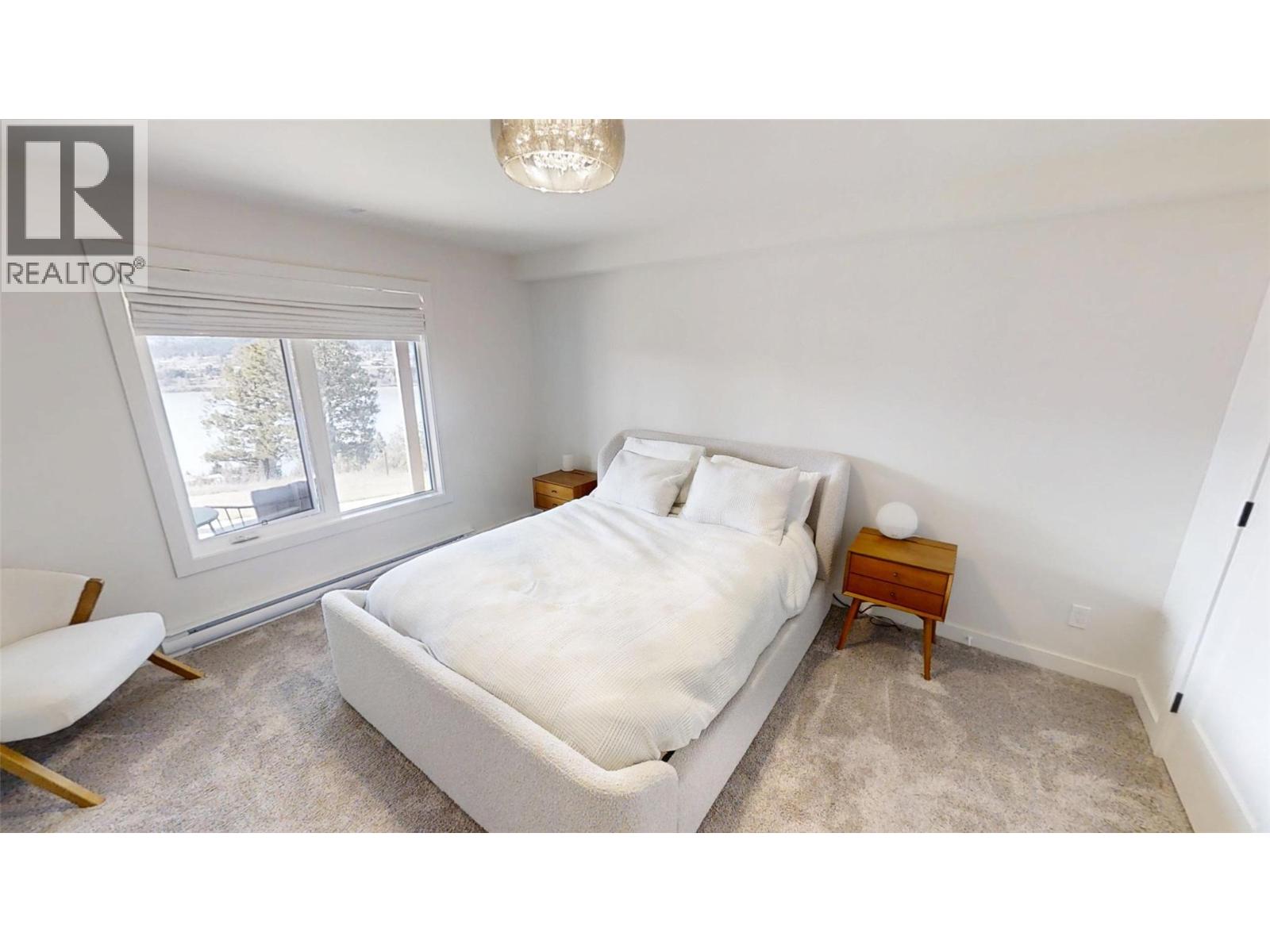 521 UPPER LAKEVIEW Road, Invermere