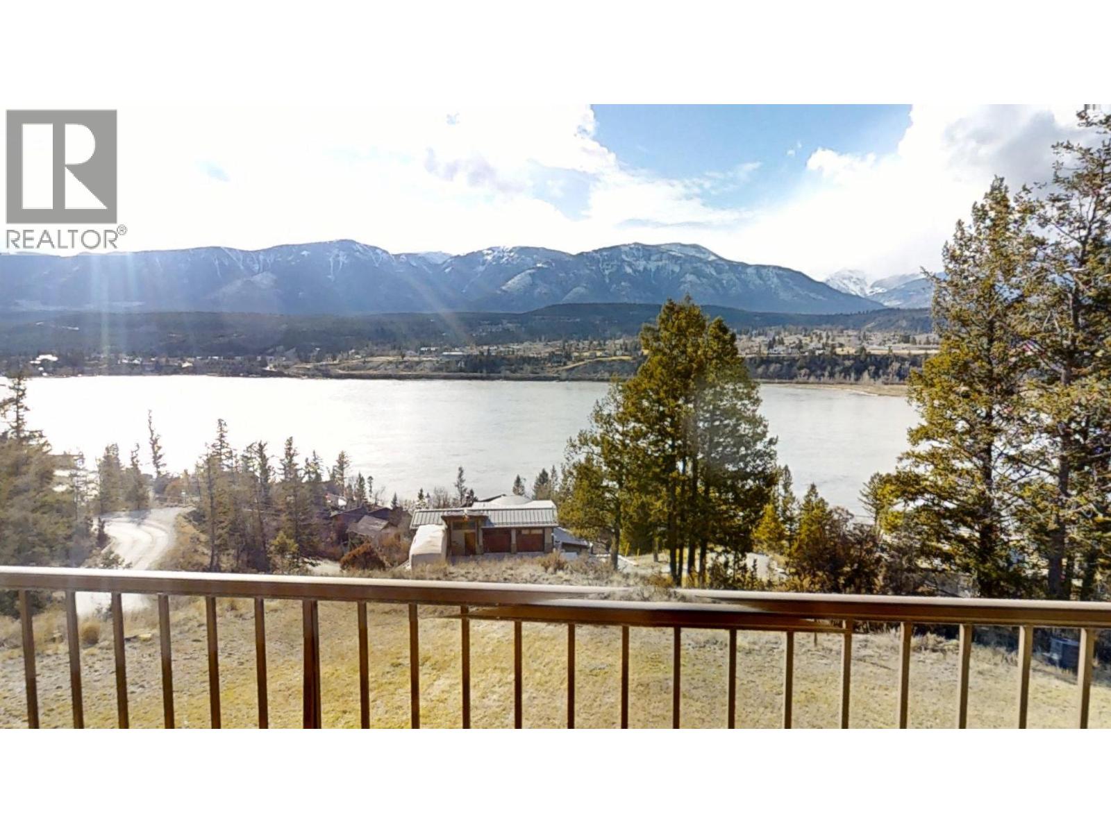 521 UPPER LAKEVIEW Road, Invermere