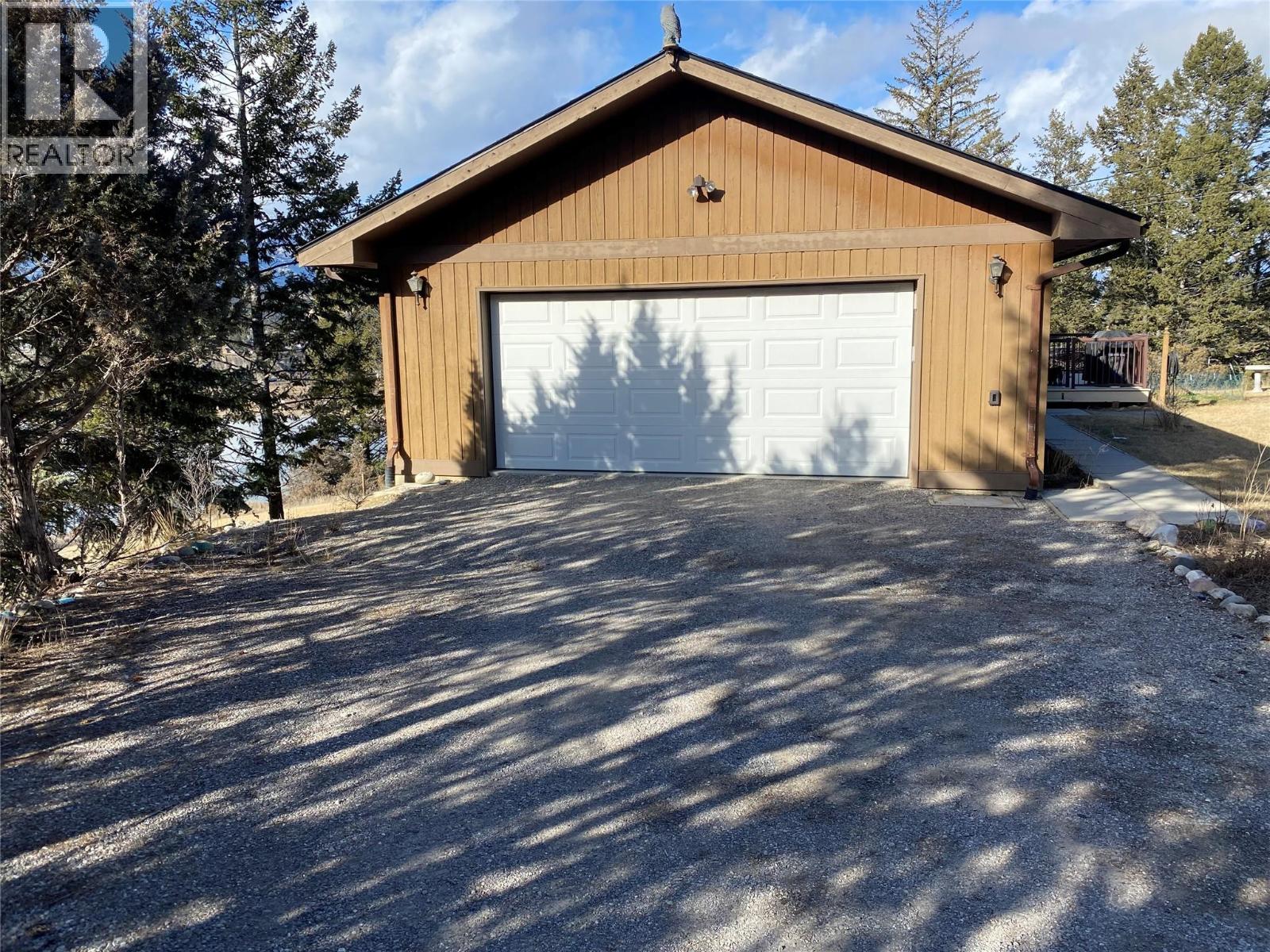 521 UPPER LAKEVIEW Road, Invermere