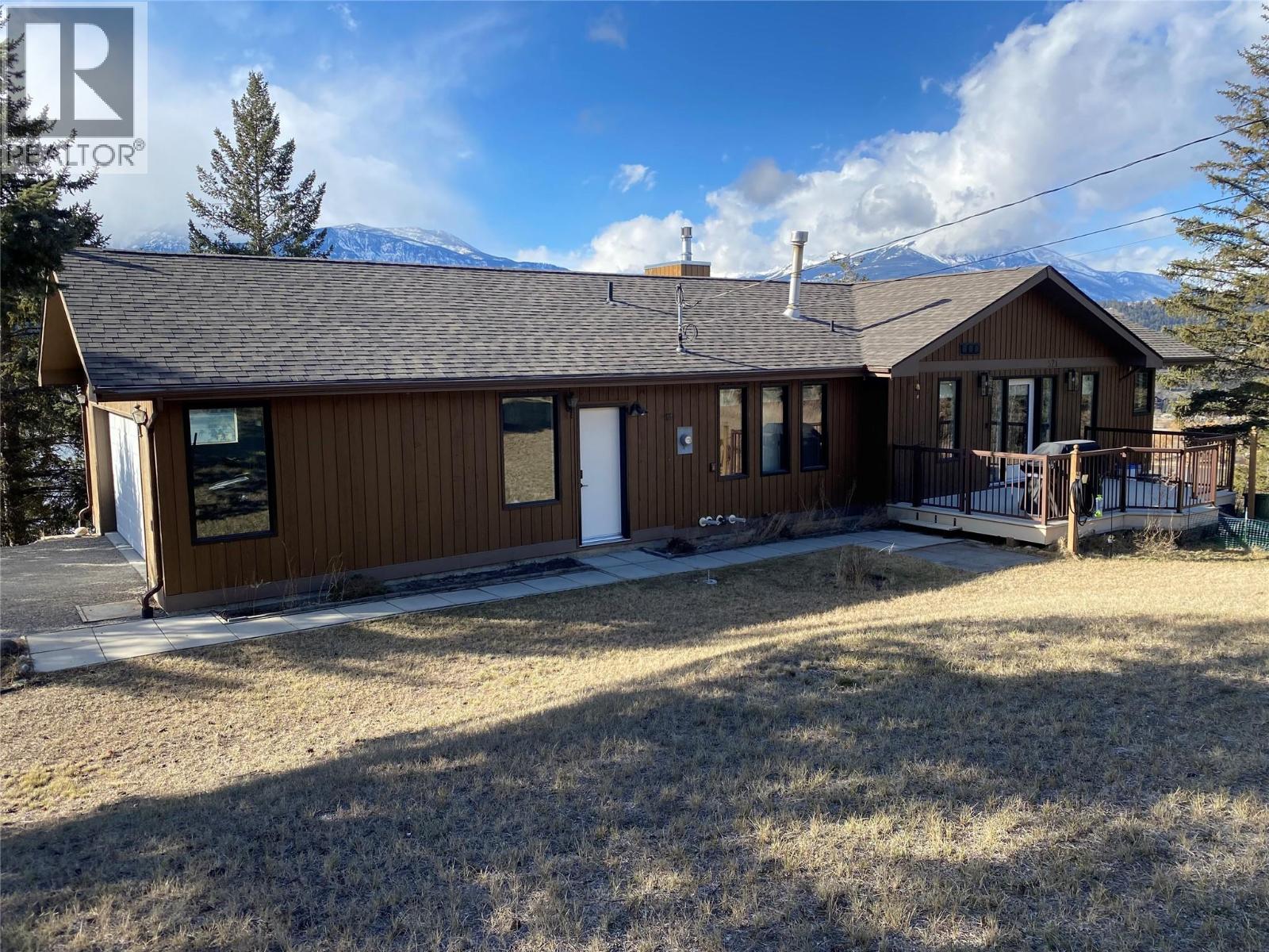 521 UPPER LAKEVIEW Road, Invermere