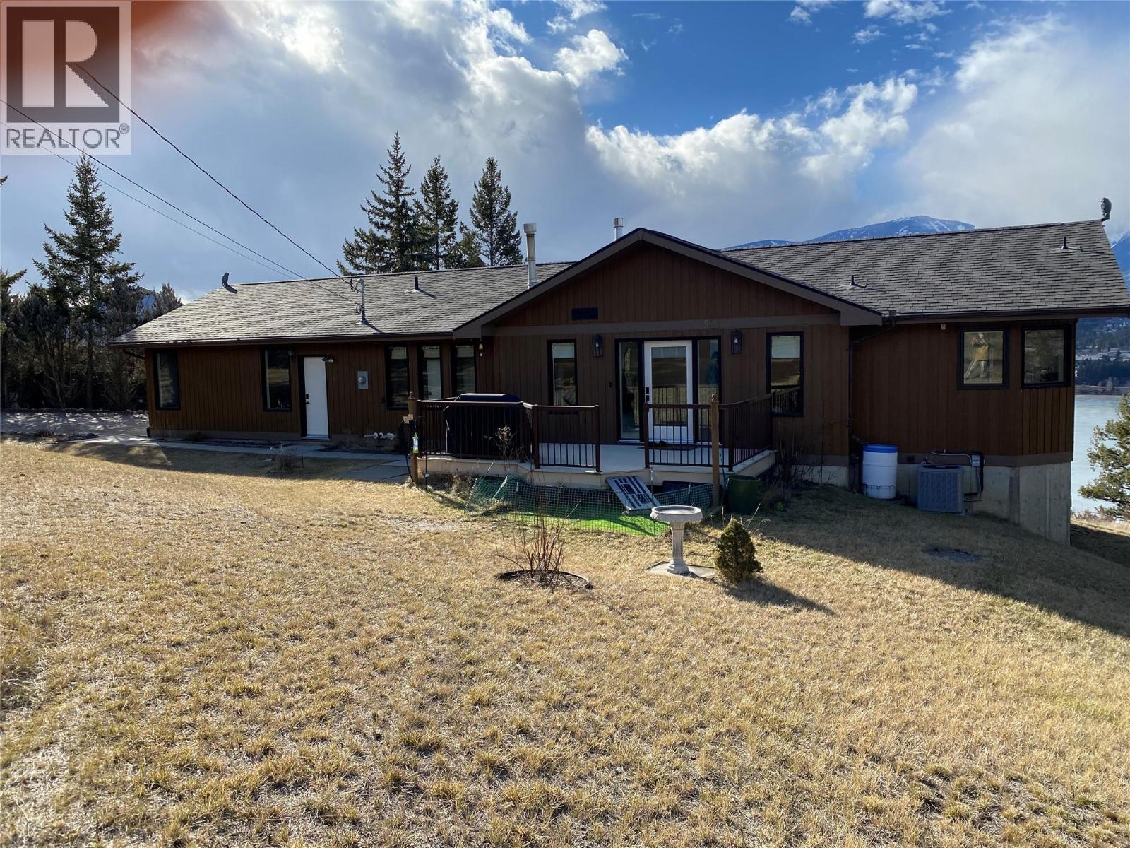 521 UPPER LAKEVIEW Road, Invermere