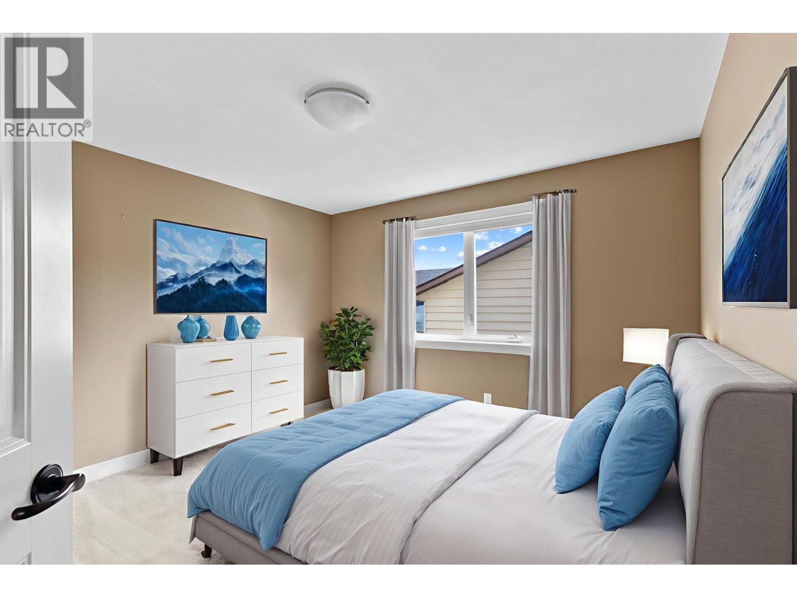  3869 Angus Drive, West Kelowna