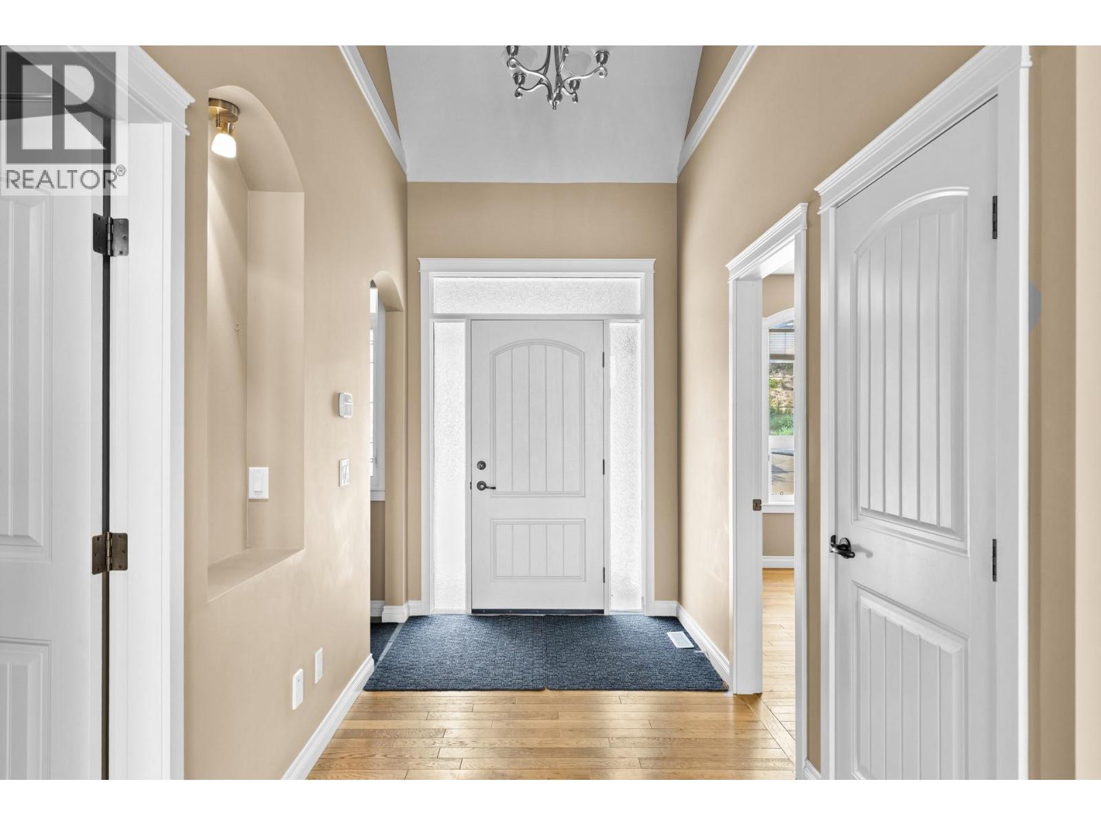  3869 Angus Drive, West Kelowna