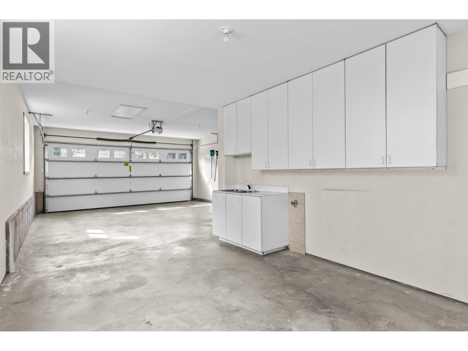  3869 Angus Drive, West Kelowna