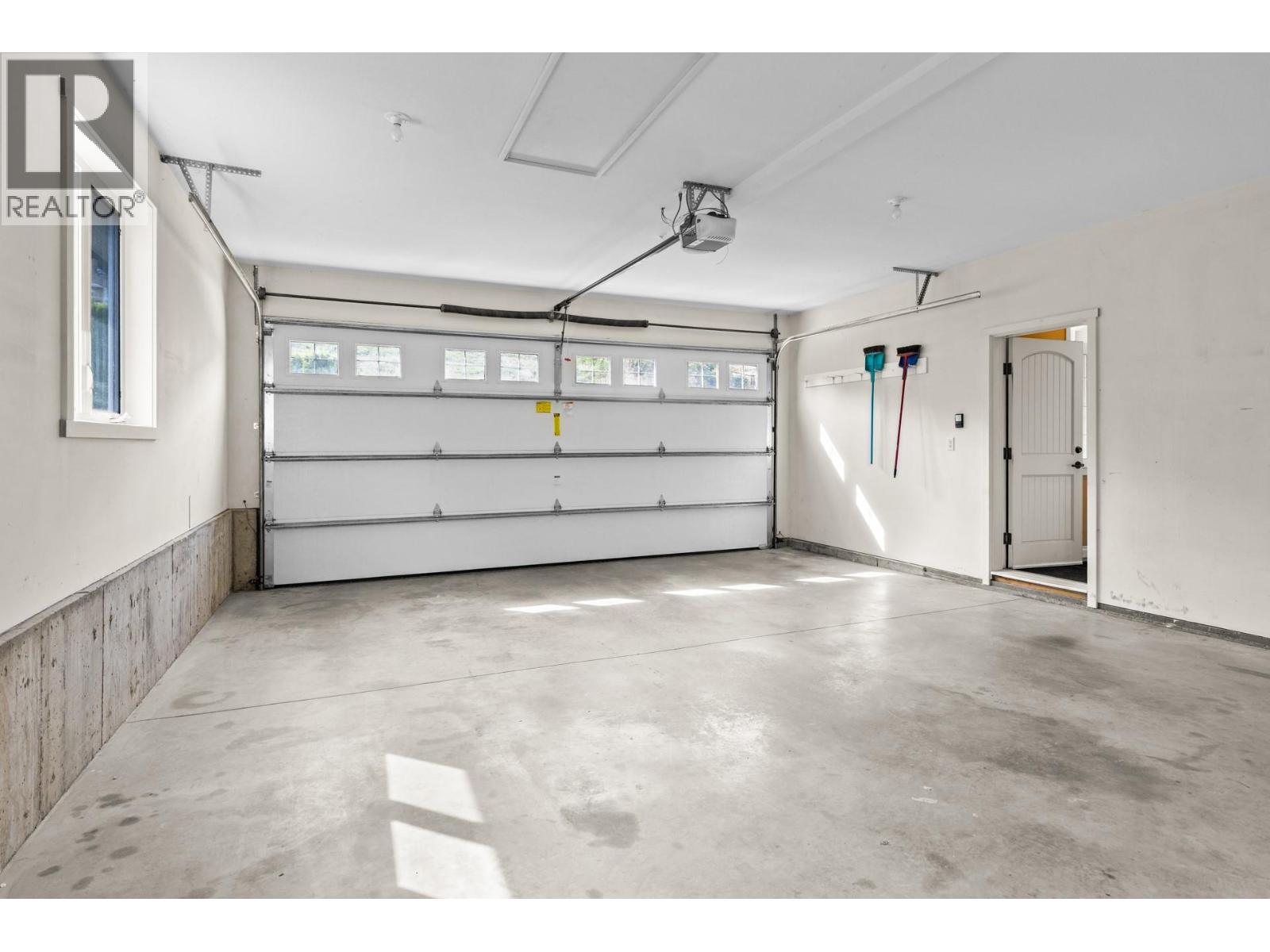  3869 Angus Drive, West Kelowna