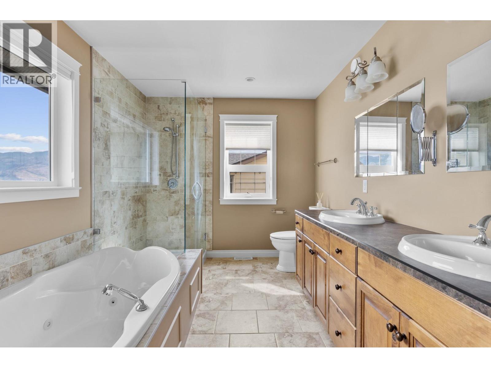  3869 Angus Drive, West Kelowna