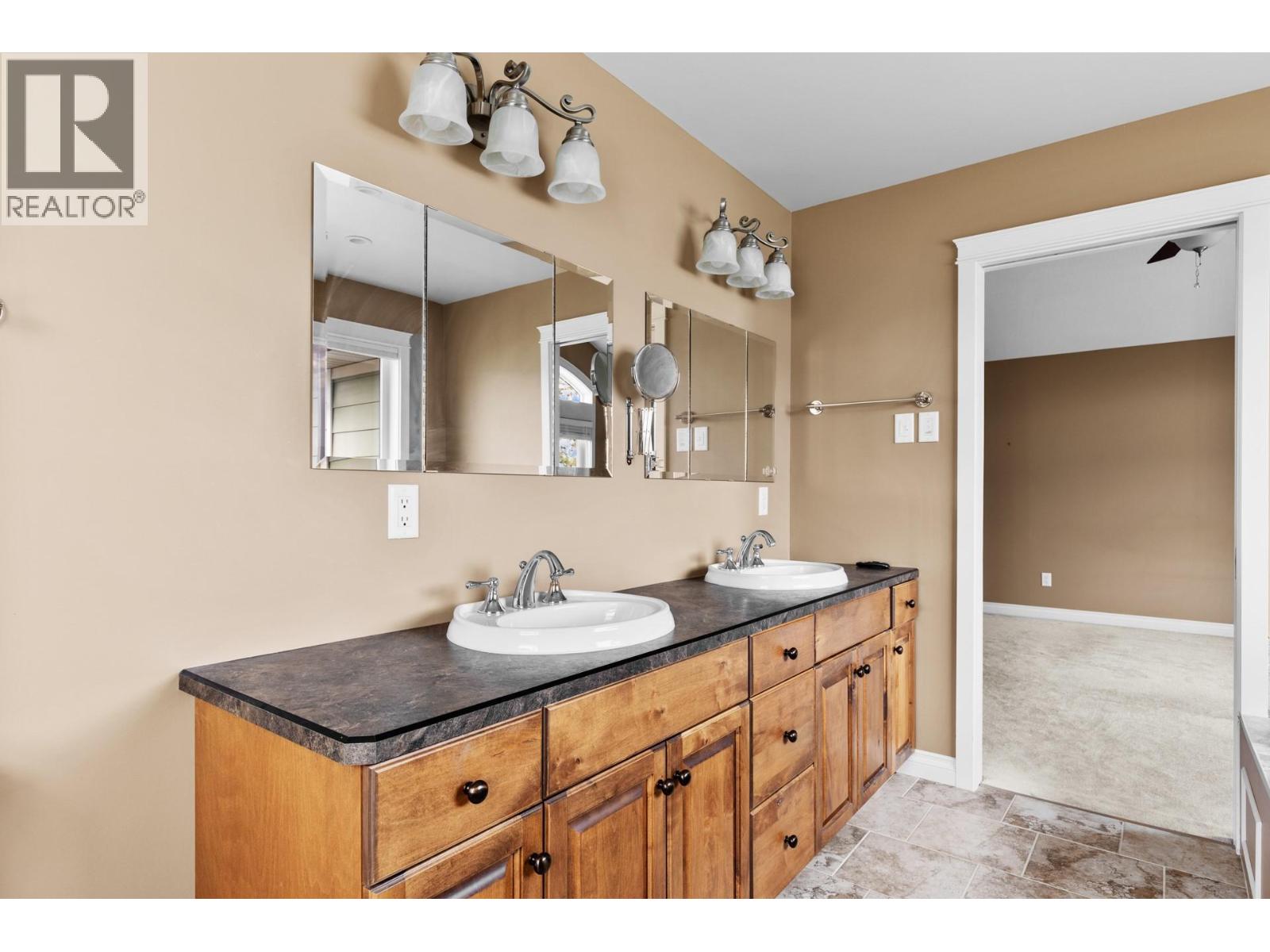  3869 Angus Drive, West Kelowna