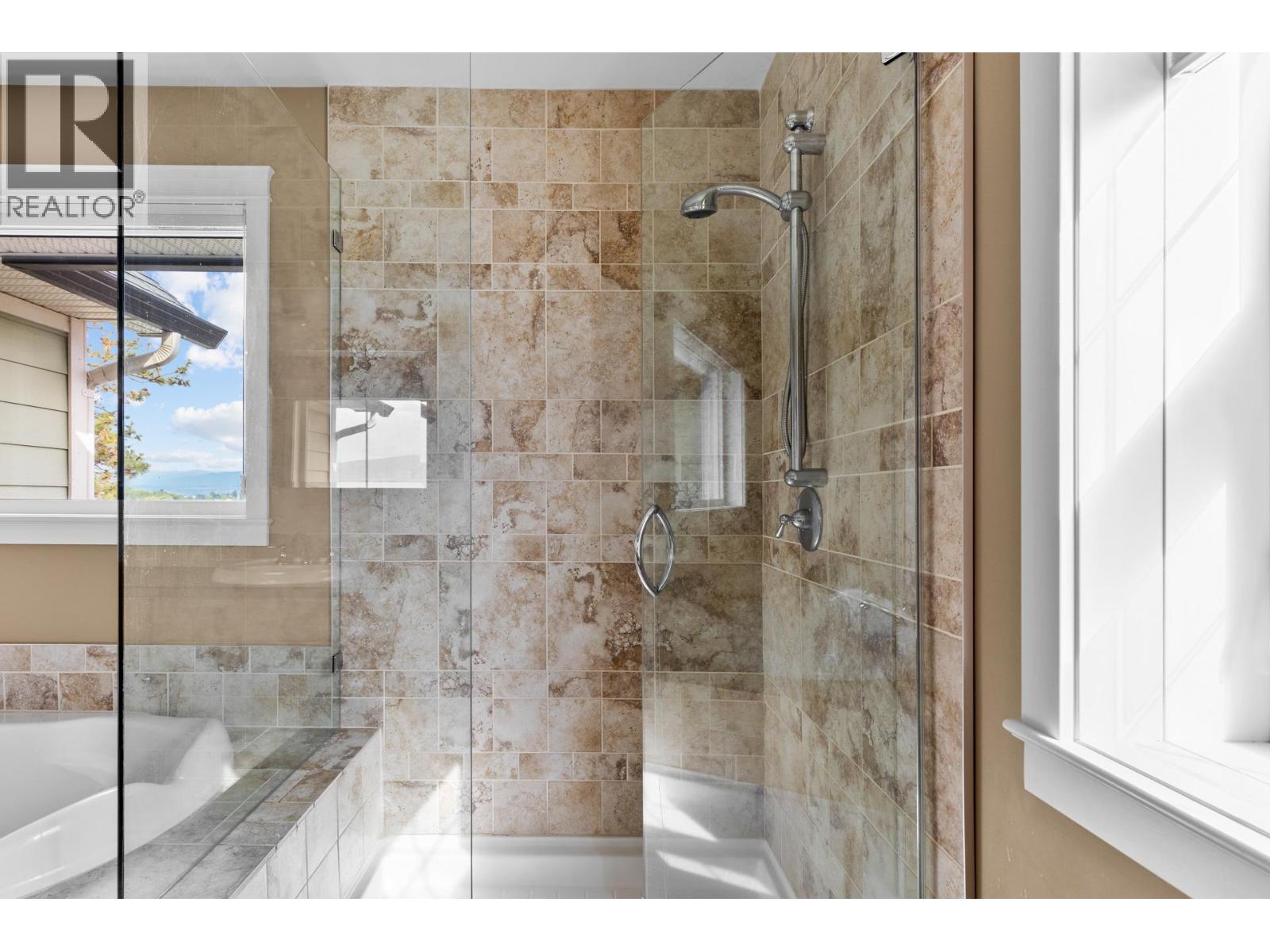  3869 Angus Drive, West Kelowna