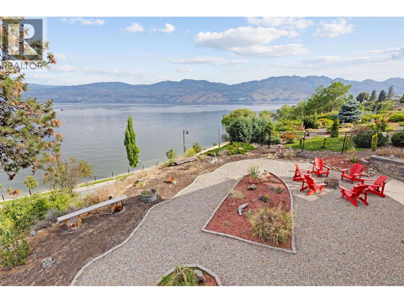  3869 Angus Drive, West Kelowna