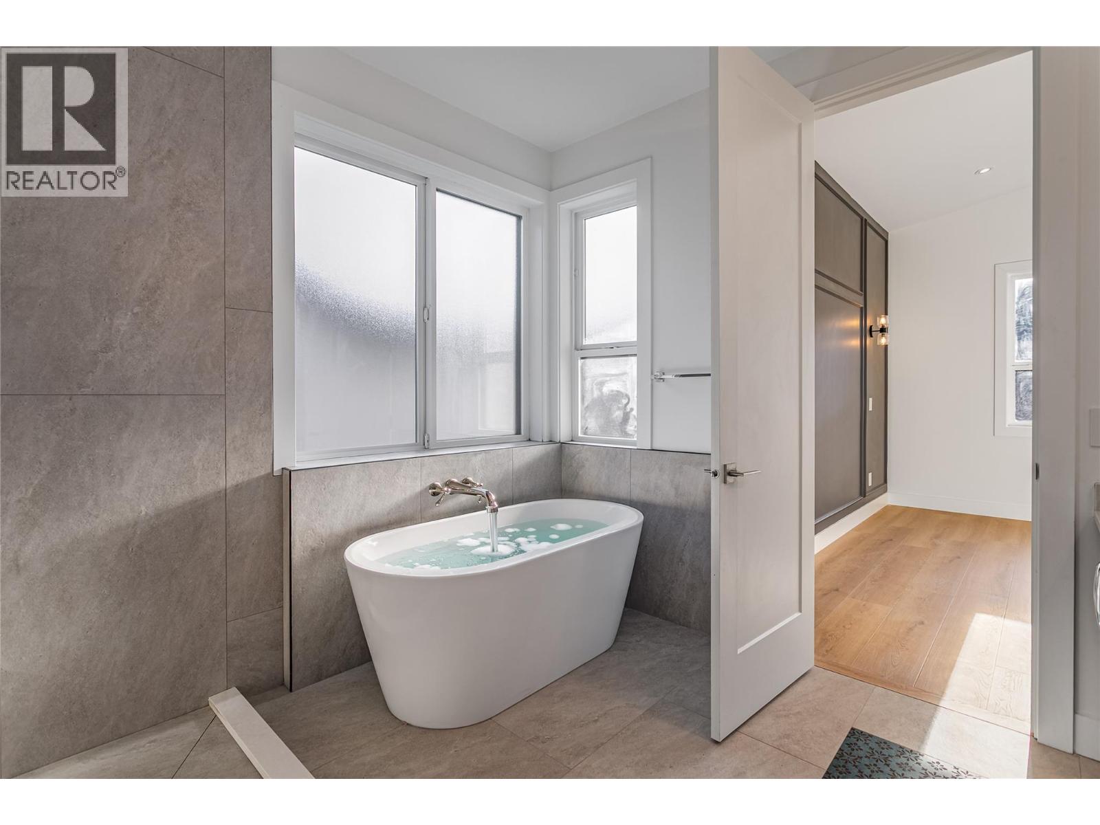 1008 Bull Crescent, Kelowna