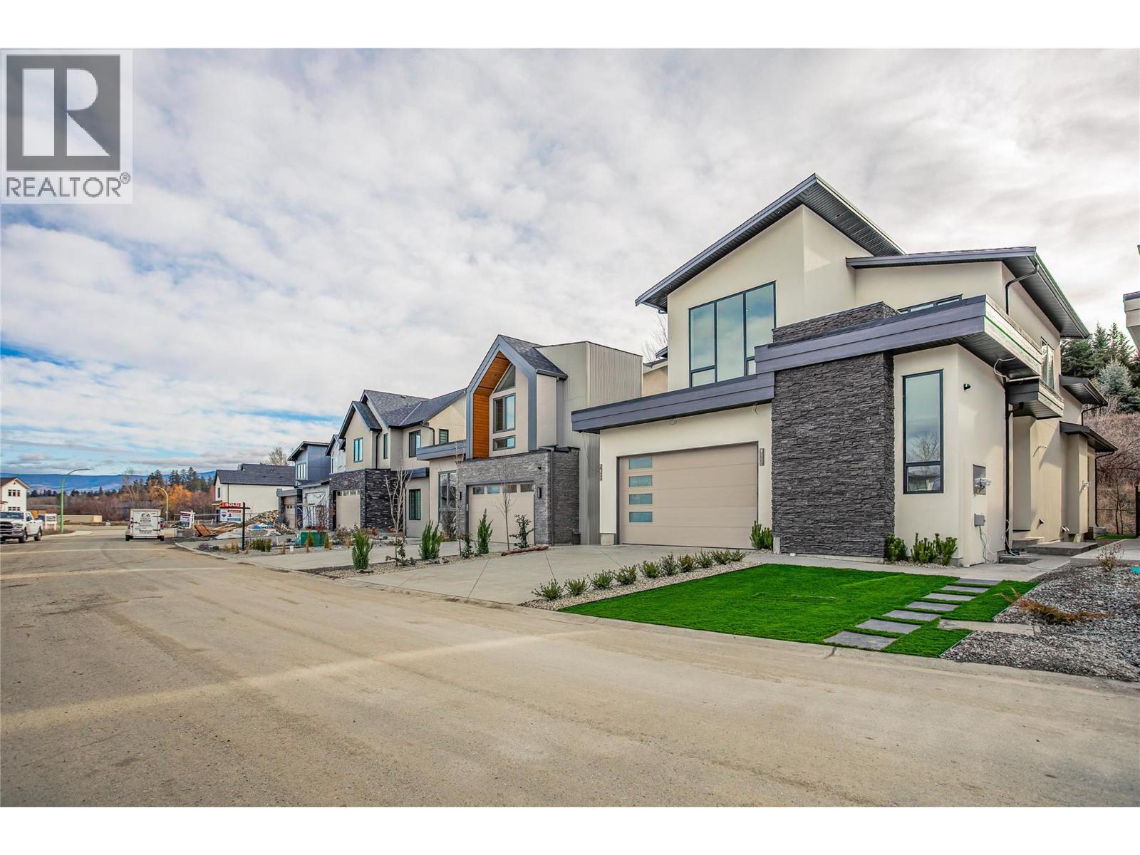 1008 Bull Crescent, Kelowna