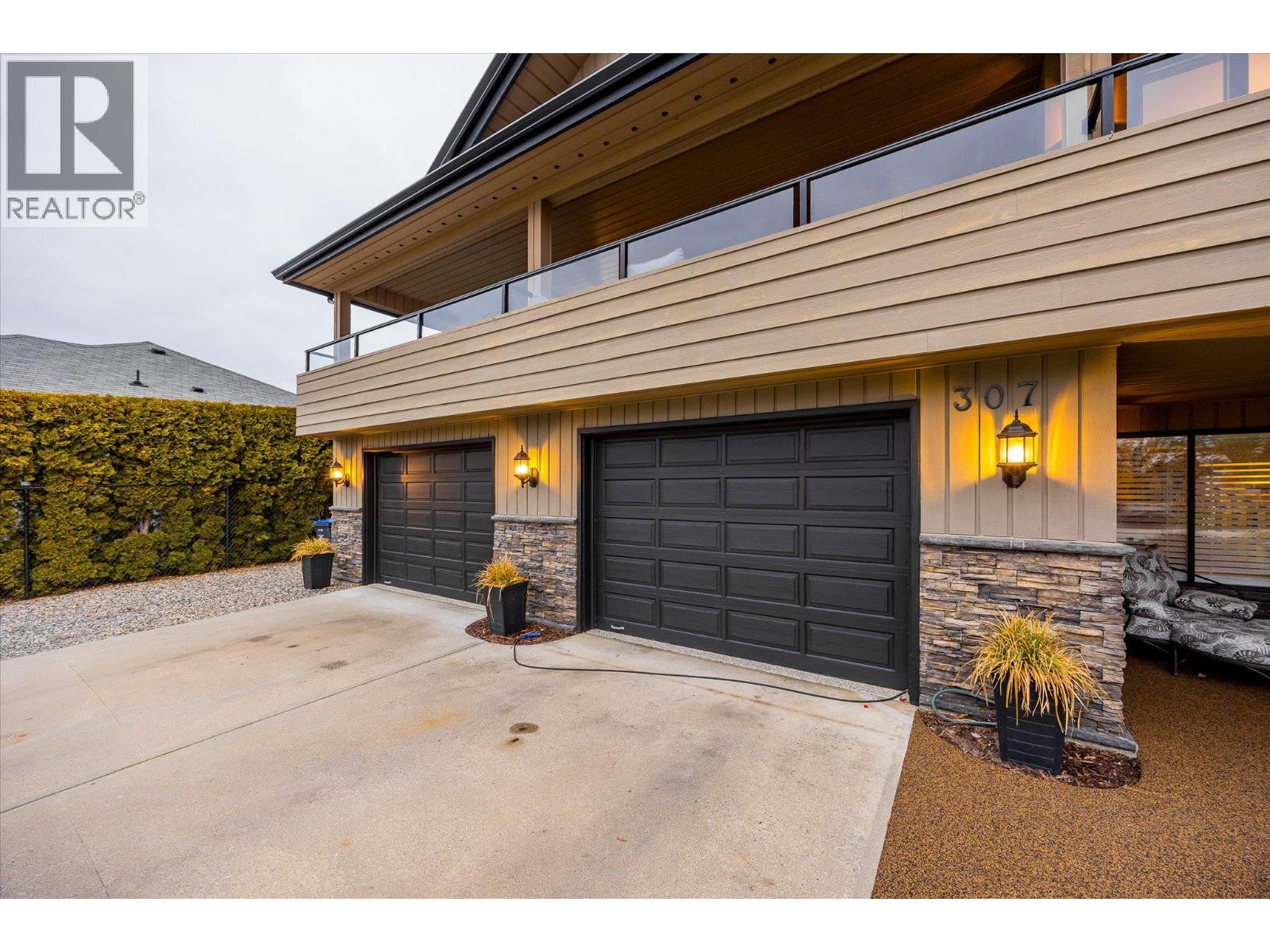 307 Stellar Drive, Kelowna