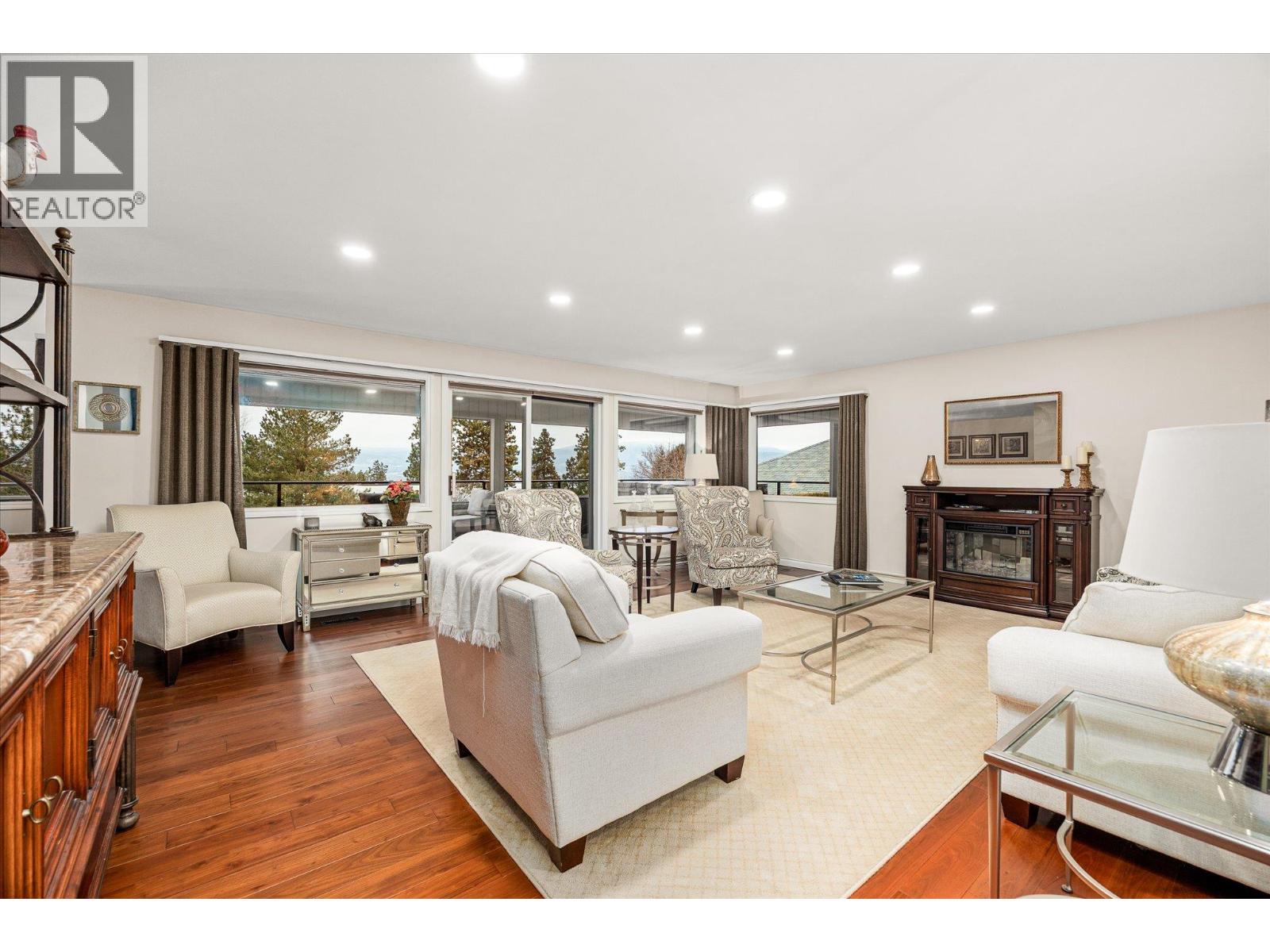 307 Stellar Drive, Kelowna