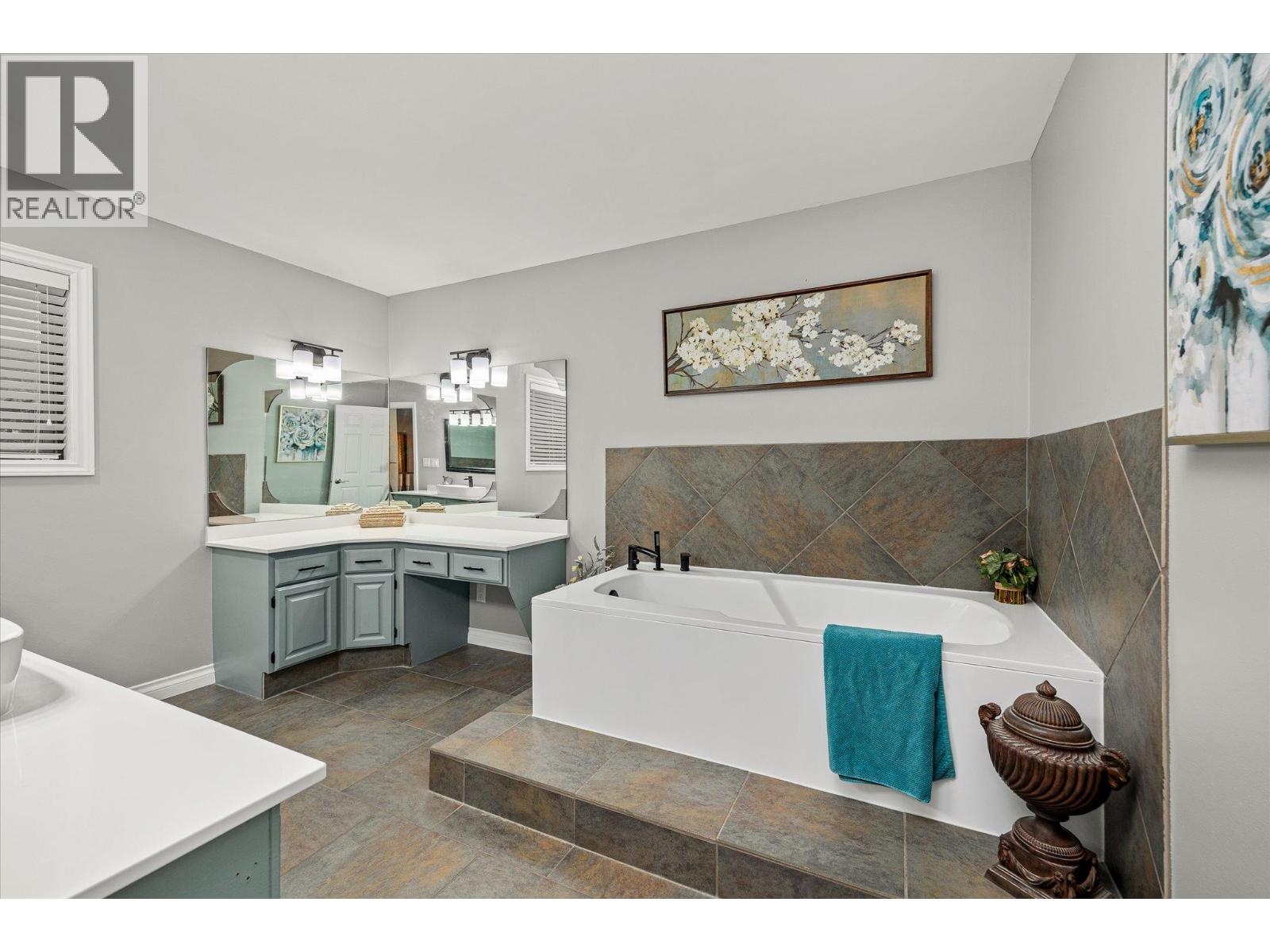 307 Stellar Drive, Kelowna