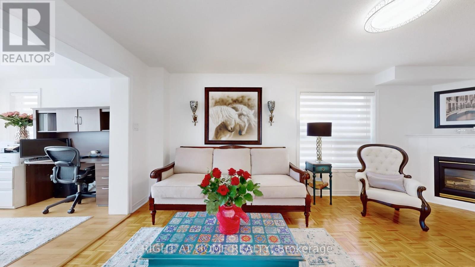 55 Hollybush photo 4