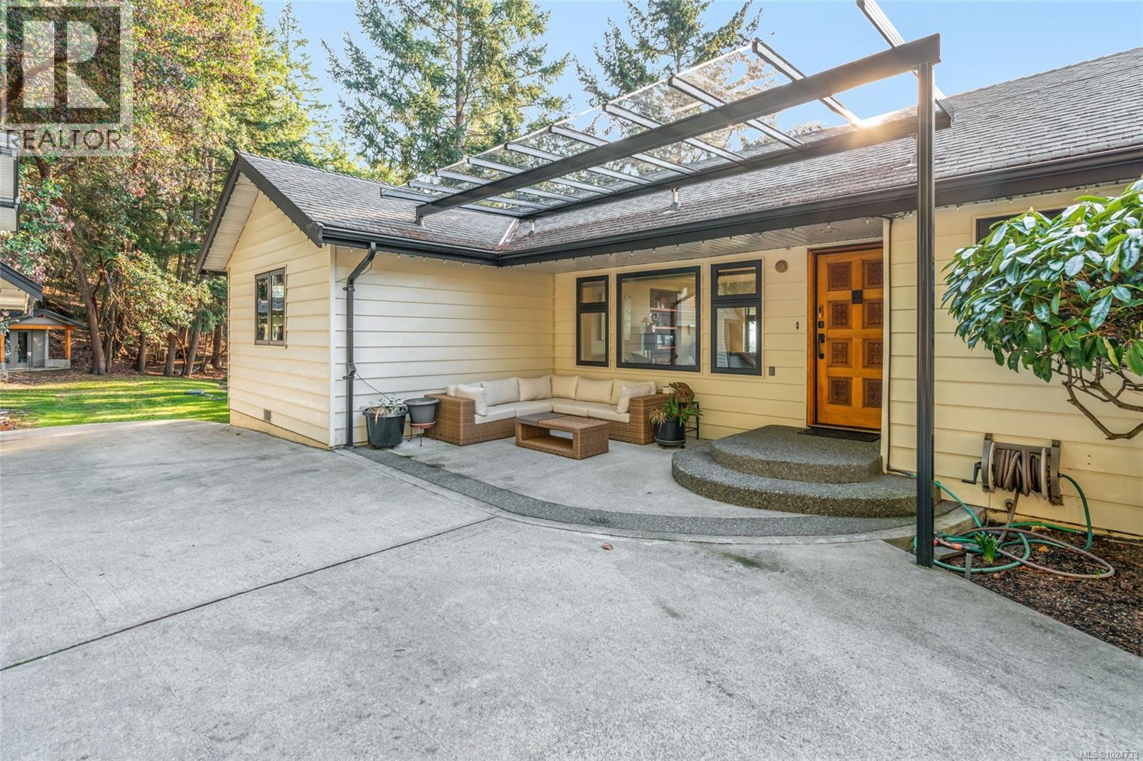 2405 Chain Way, Nanoose Bay