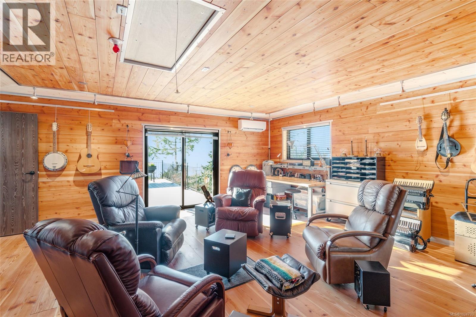 2405 Chain Way, Nanoose Bay