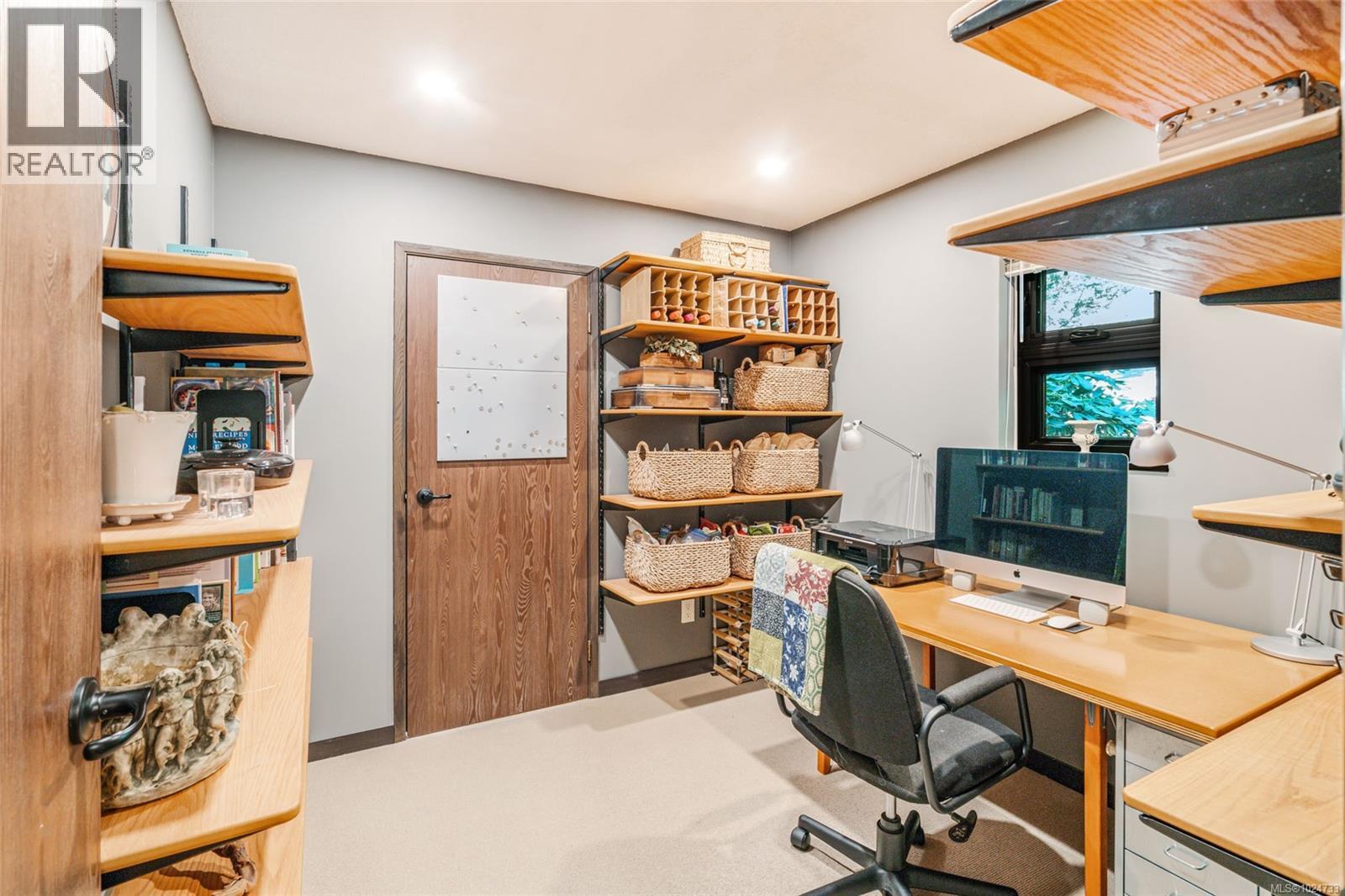 2405 Chain Way, Nanoose Bay