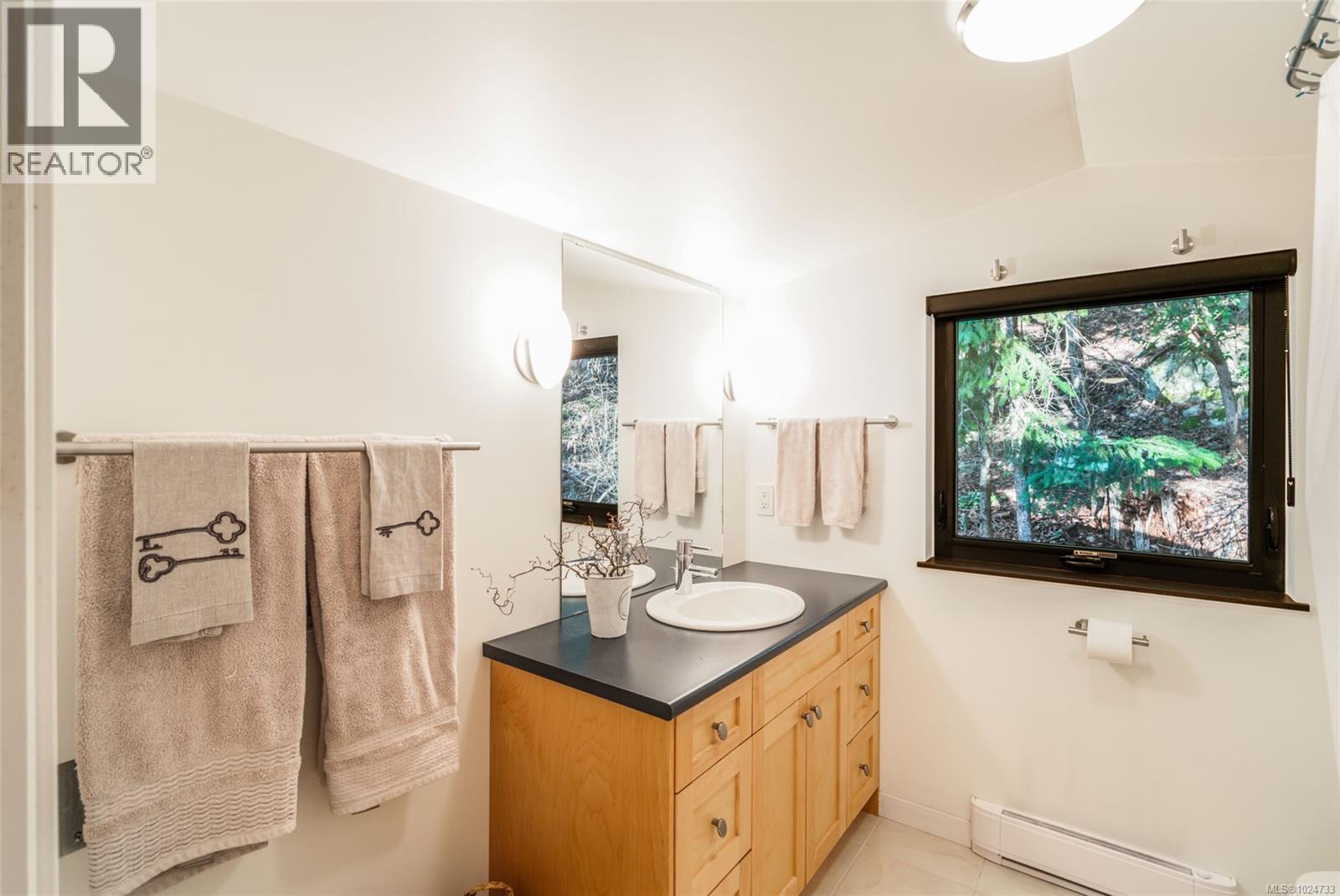 2405 Chain Way, Nanoose Bay