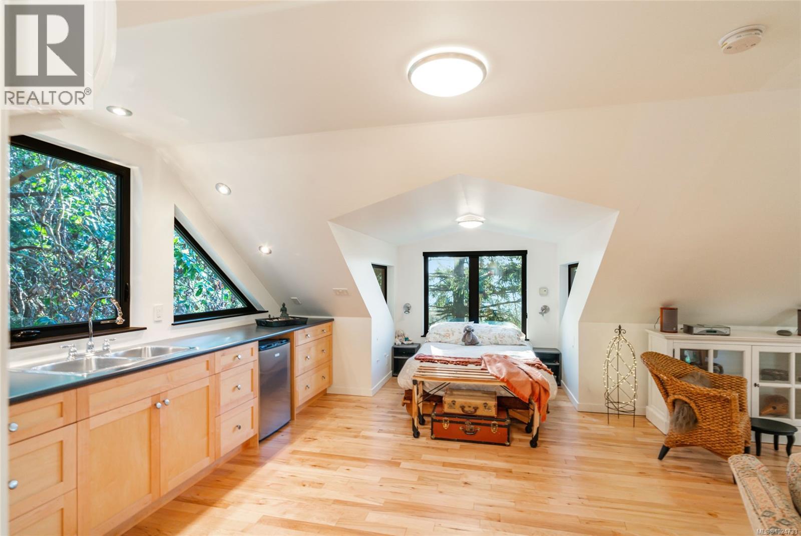 2405 Chain Way, Nanoose Bay