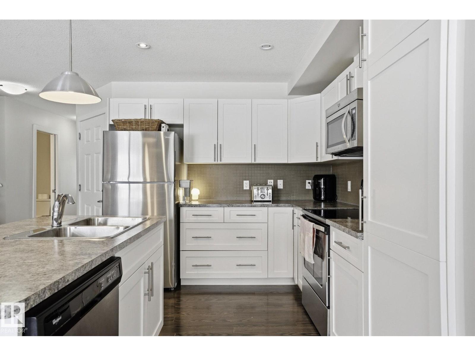 #27 500 GROVE DR, Spruce Grove