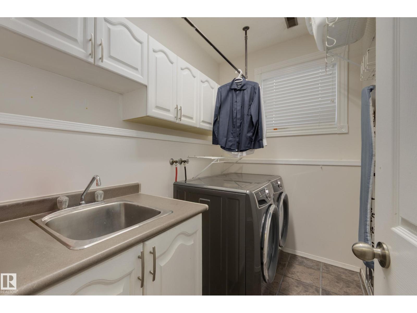 18316 60 AV NW, Edmonton