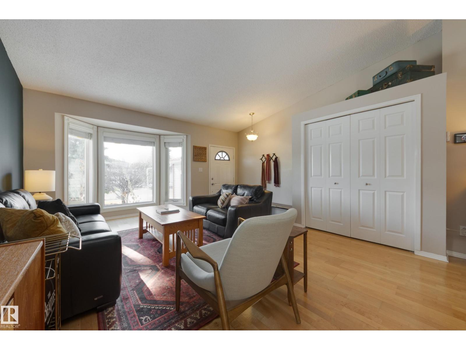 18316 60 AV NW, Edmonton