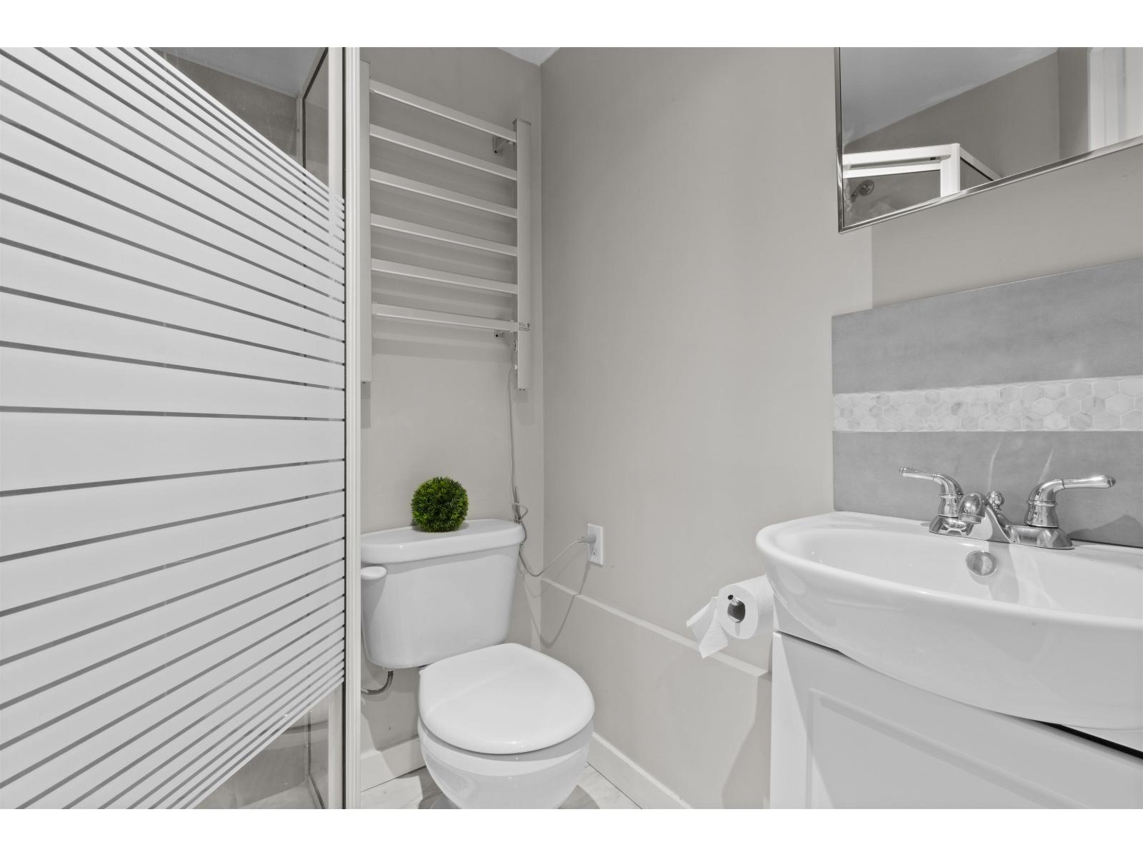 19745 38A AVENUE, Langley