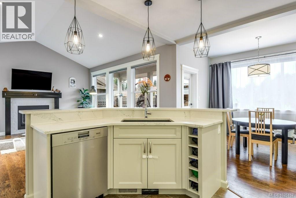 373 Legacy Dr, Campbell River