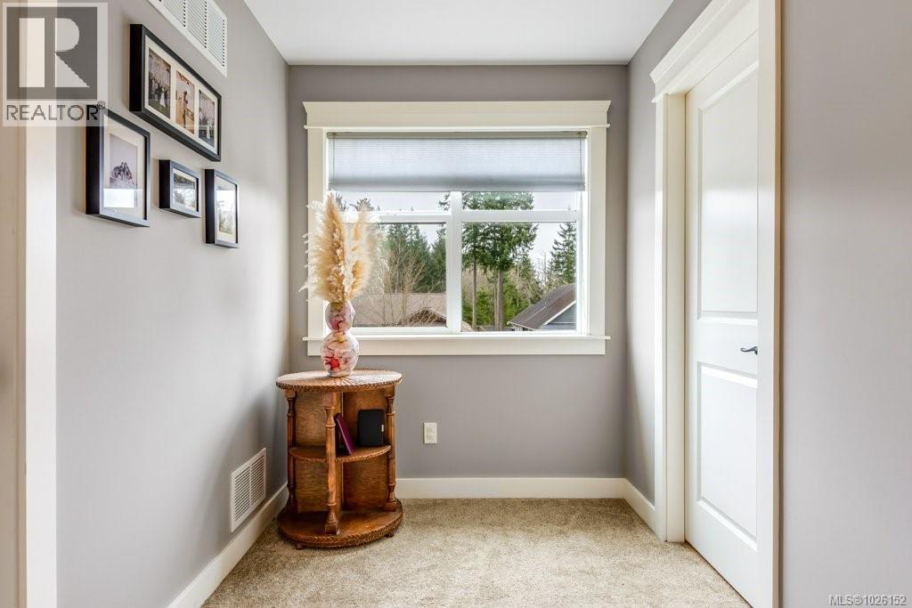 373 Legacy Dr, Campbell River