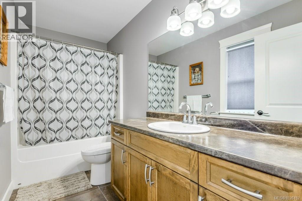 373 Legacy Dr, Campbell River