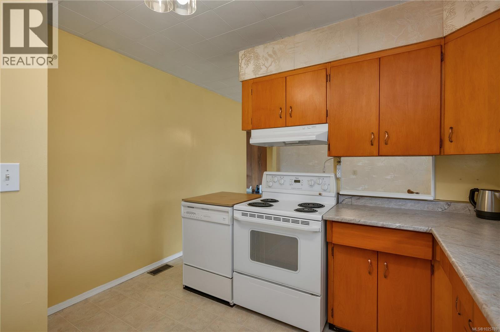 760 Nicholls Rd, Campbell River