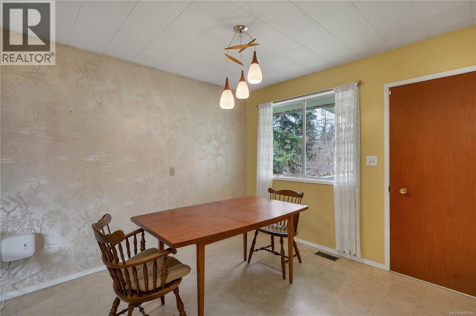 760 Nicholls Rd, Campbell River