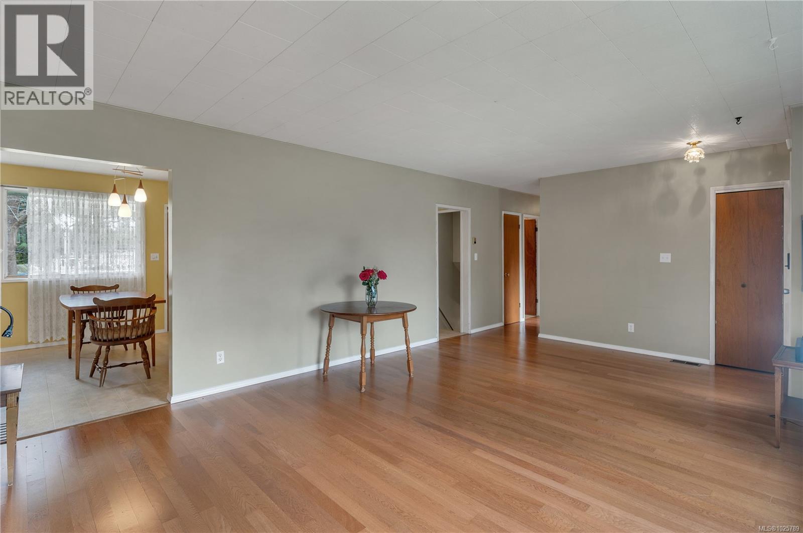 760 Nicholls Rd, Campbell River